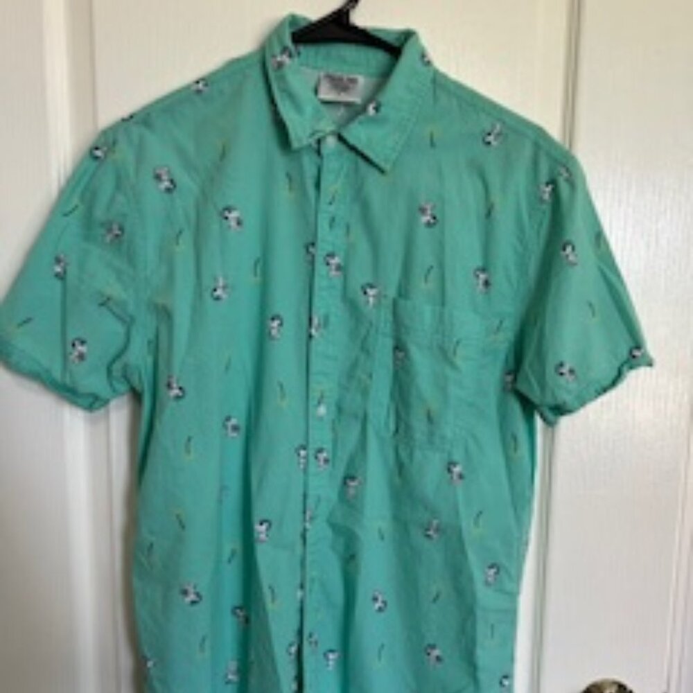 Men's short-sleeve button down shirt